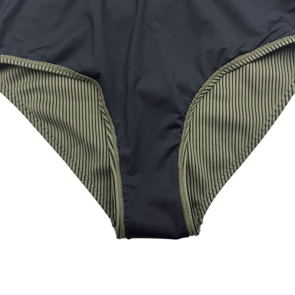 CUPSHE OLIVE GREEN PLUNGING KNOTTED V-NECK ADJUSTABLE STRAP ONE PIECE SWIMSUIT - Picture 11 of 16